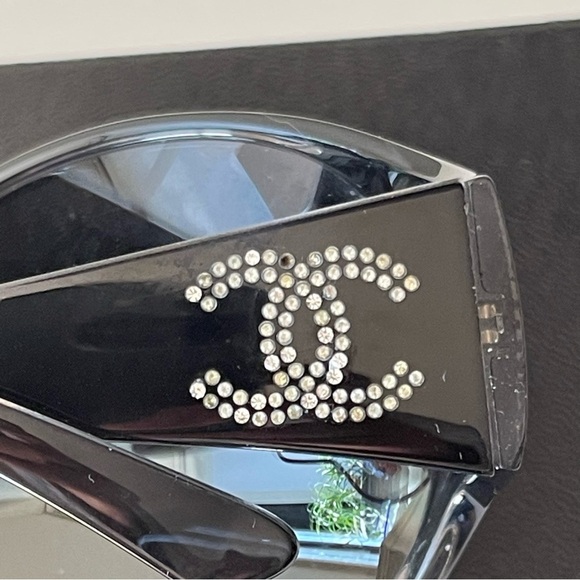 CHANEL sunglasses Y2K style - Picture 13 of 15